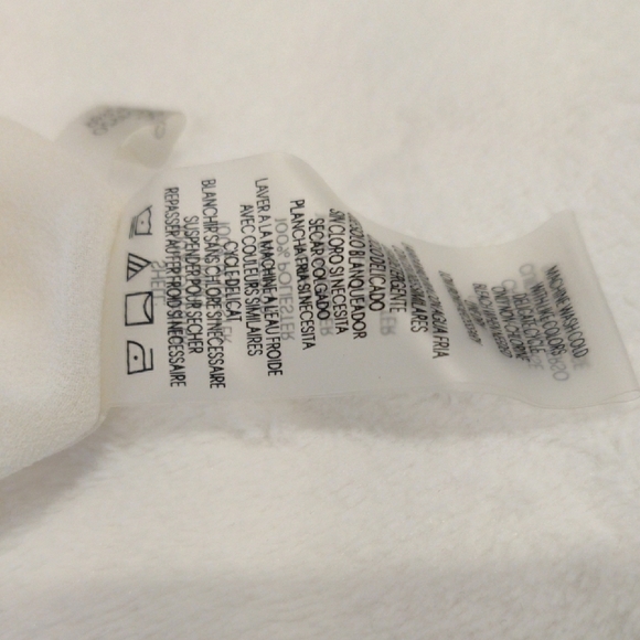 Calvin Klein. Bohemian Patterned Blouse. 100% Polyester - Picture 5 of 7